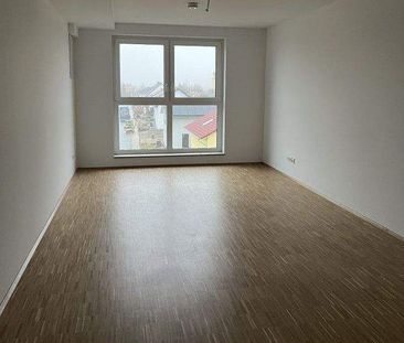 Eindrucksvoller Dachtraum mit moderner Ausstattung und EBK im Erstb... - Photo 1