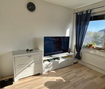 Framnäsbacken, Solna - Photo 1