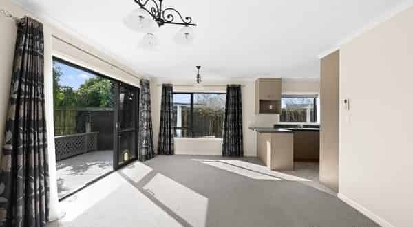 Stunning Two Bedroom In Sought After Chartwell - Photo 1