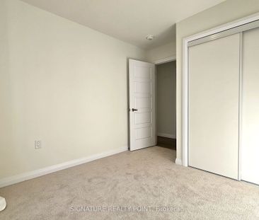 Townhouse For Lease | X8120928 - Photo 6