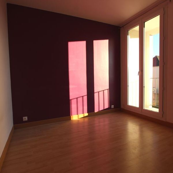 UN APPARTEMENT TYPE 3, SUR LES HAUTEURS DE QUIMPER. - Photo 1