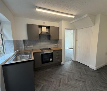 3 Bedroom End Terraced House To Rent - Photo 6