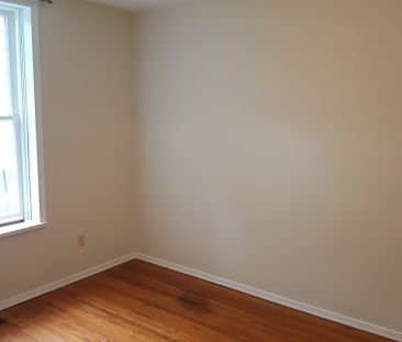 668 Queens Ave. - Photo 2