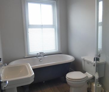 3 bedroom terraced house to rent - Photo 6