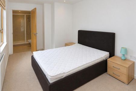 2 bedroom flat to rent - Photo 3
