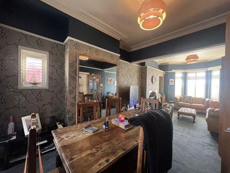 5 bedroom property to rent - Photo 2