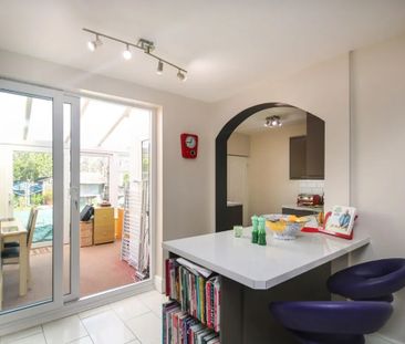 3 Bed Terraced House, Kenpas Highway, CV3 - Photo 5