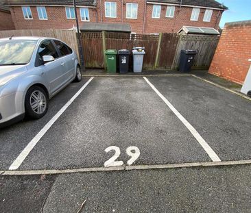 2 bedroom mews to rent - Photo 4