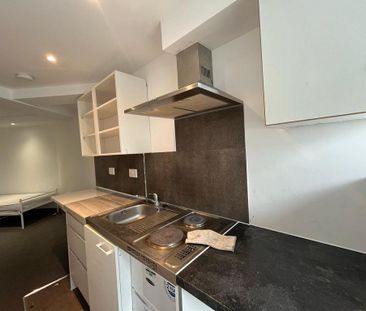 Studio to rent - Photo 1