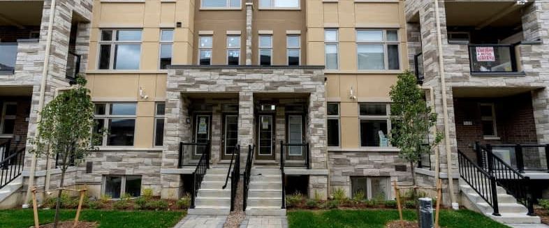 08-15 Fieldridge Crescent - Photo 1