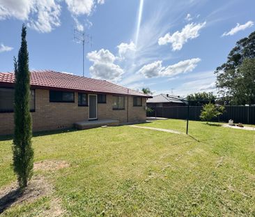 Stylish 3-Bedroom Family Home in South Penrith - Photo 1