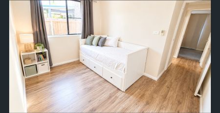 Modern Fully Furnished Unit Ready now. _ Includes water. - Photo 4