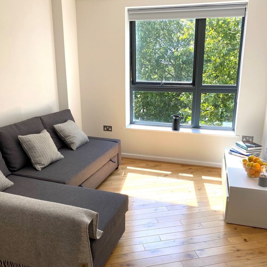 2 Bed Flat, Amisha Court, SE1 - Photo 1