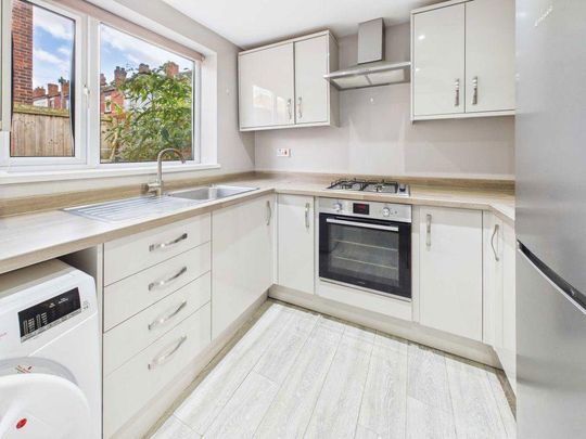 2 bedroom terraced house to rent - Photo 1