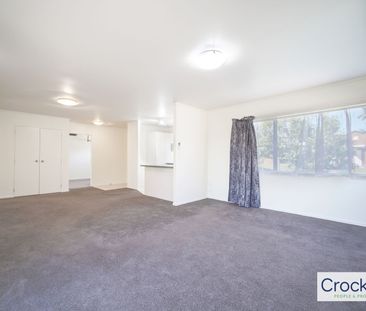 Charming 3-Bedroom Home in Henderson – 30 Kona Crescent - Photo 5