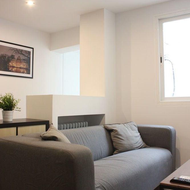 Wonderful room in Sol - Photo 1