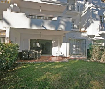 Duplex en alquiler en Estepona - Photo 4