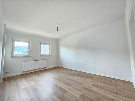 Ihr neues Zuhause erwartet Sie! Erstbezug nach komplett Renovierung mit Einbauküche - Foto 4