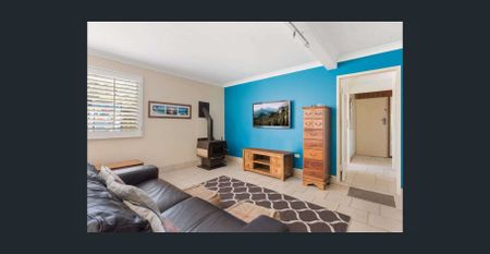 Easy care, lock up and leave - Photo 2