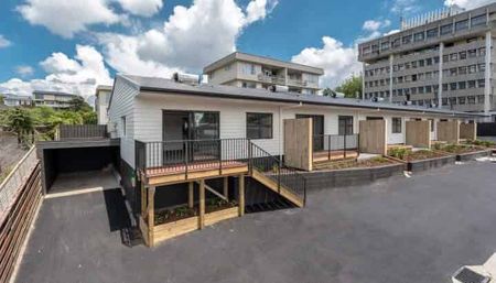 Great CBD location close to Hospital - Photo 5