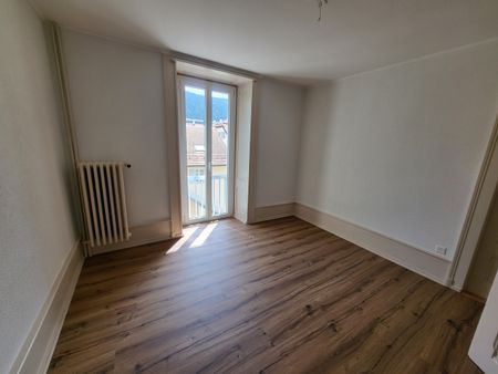 Grand appartement de 4,5 pièces avec ascenseur au centre du village - Photo 2