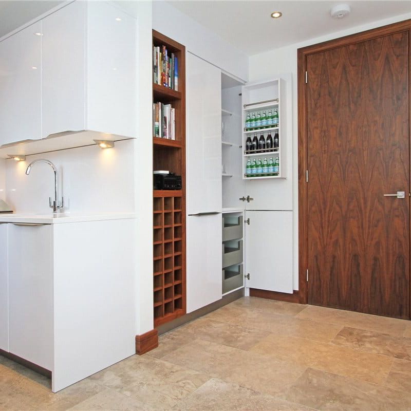 A stunning newly-refurbished spacious penthouse three bedroom flat in this very quiet block in Chelsea moments away from Sloane Square.The building benefits from lift access and a live-in Caretaker. EPC rating C | Council Tax Band H - Photo 1