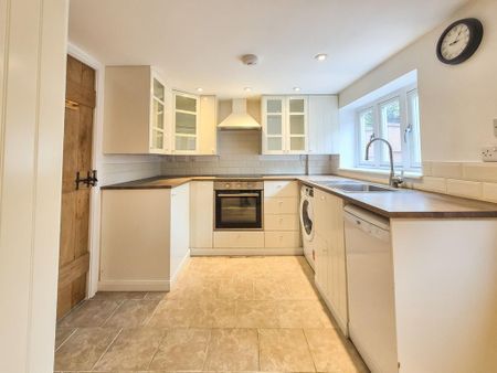 2 bedroom detached house to rent - Photo 2