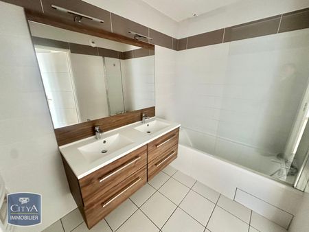 Location Appartement 5 pièces 121m² LYON 2ème - Photo 3