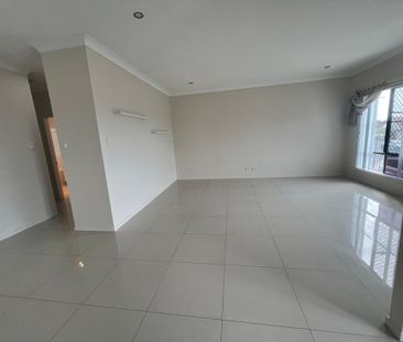 Modern 2 Bedroom Unit - Photo 2