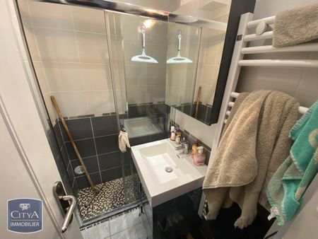 Location Appartement 1 pièce 43m² TOULON 83000 - Photo 5