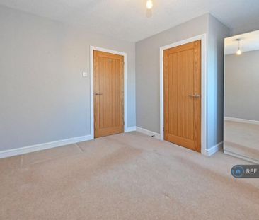 2 bedroom end of terrace house to rent - Photo 6