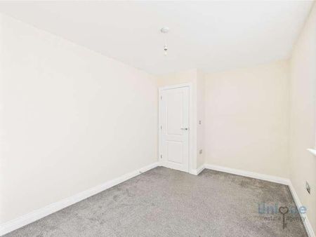 Marples Drive, Blackpool, FY4 - Photo 4