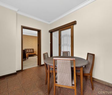 Well Presented, Great Location! - Photo 3