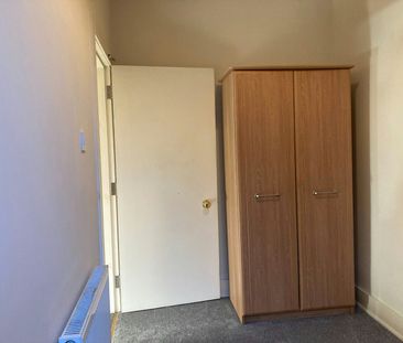 Flat to rent on - Photo 4