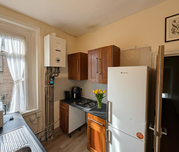 Room 3, Somers Road, Southsea, Portsmouth PO5 - Photo 4