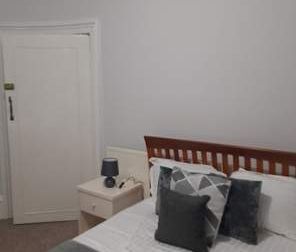 4 bedroom property to rent in Sheffield - Photo 3