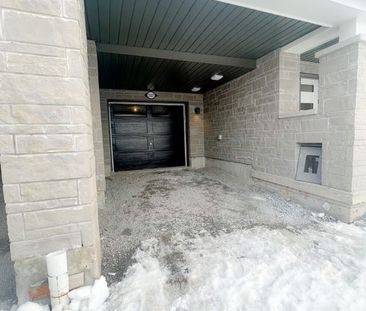 For Lease - 3327 Thunderbird Promenade, Pickering, Ontario - Photo 1