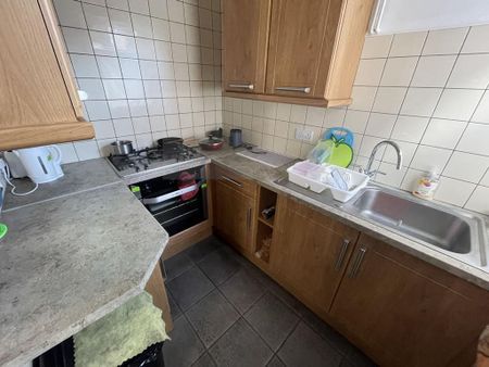 3 bedroom house share to rent - Photo 4