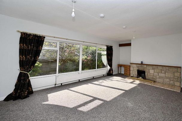 2 Edenvale Park, Belfast, BT17 0EJ - Photo 1