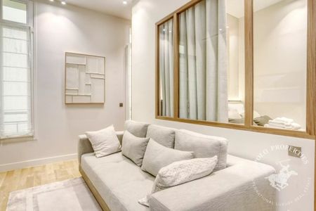 Appartement à louer à Paris 8Ème - Photo 3