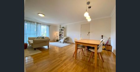 Fully Furnished, Light Filled & Airy Unit in Secure Block - Photo 3