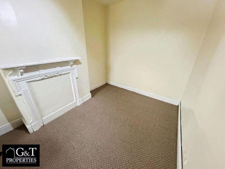 3 bedroom flat to rent - Photo 2