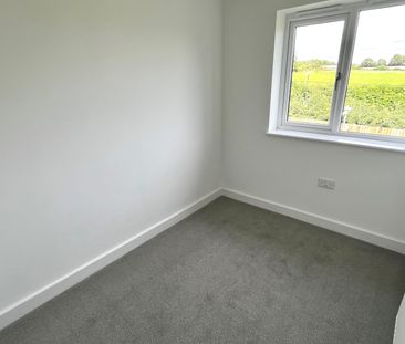 Blackthorn Way, Chesterfield, Pilsley - Photo 3