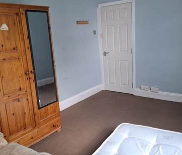 Room in a Shared House, Wells Road, BS4 - Photo 3