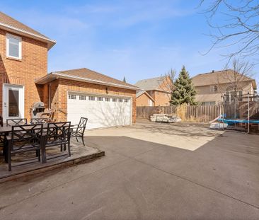 For Lease - 2057 Peak Place, Oakville, Ontario - Photo 2