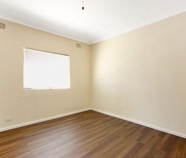 Charming Apartment in Prime Dulwich Hill Location - Photo 1