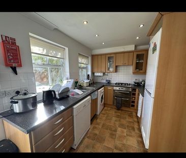 Room in a Shared House, Denison Road, M14 - Photo 4
