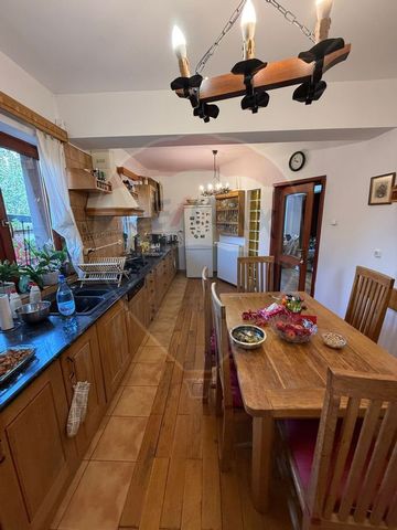 Vila de inchiriat pe strada Victoriei-PRETABILA PENTRU CA... - Fotografie 2