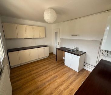 Location Appartement 2 pièces 52m² L HAY LES ROSES 94240 - Photo 2