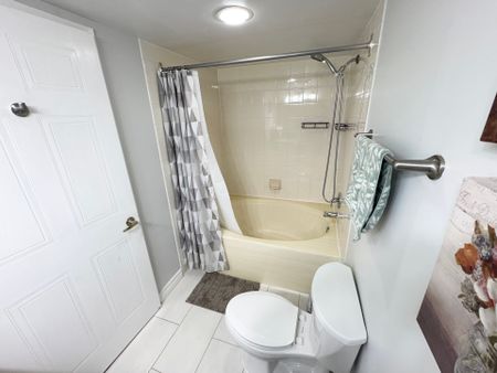 For Lease - 11753 Sheppard Avenue Unit# 622, Toronto, Ontario - Photo 5